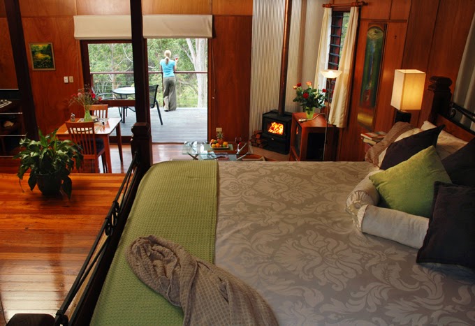 Whispering Valley Cottage Retreat | lodging | 35 Rose Gum Ln, Maleny QLD 4552, Australia | 0754944367 OR +61 7 5494 4367