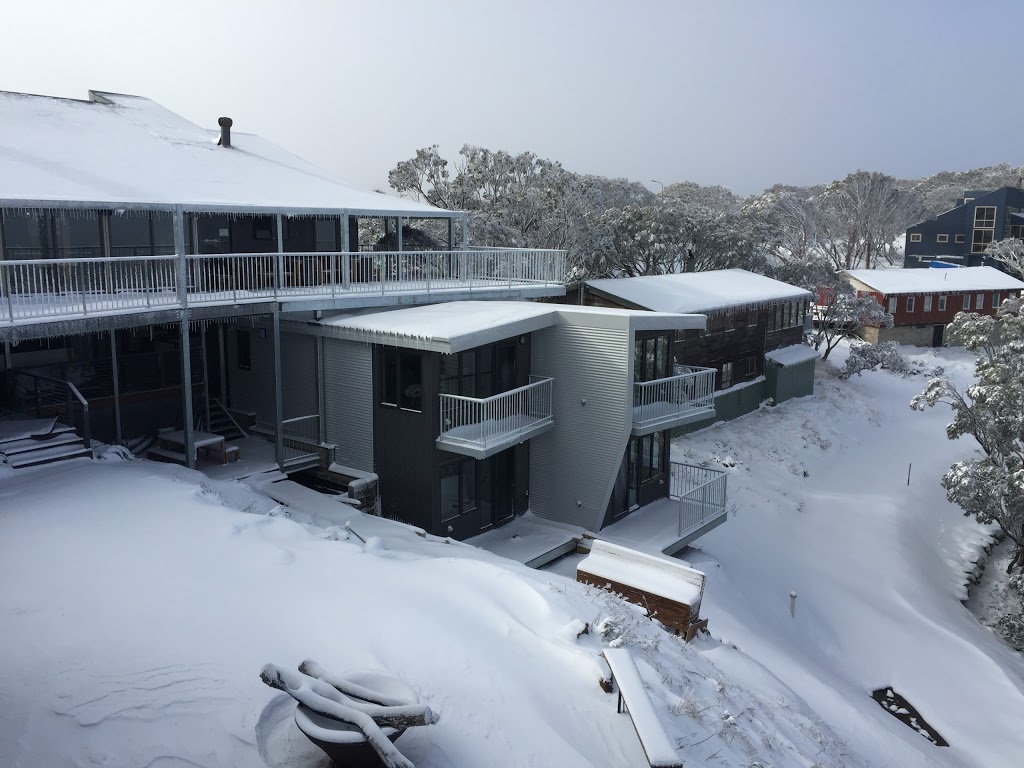 Mountain Dreaming Apartments | lodging | Lot 1 Great Alpine Rd, Hotham Heights VIC 3741, Australia | 0357593523 OR +61 3 5759 3523