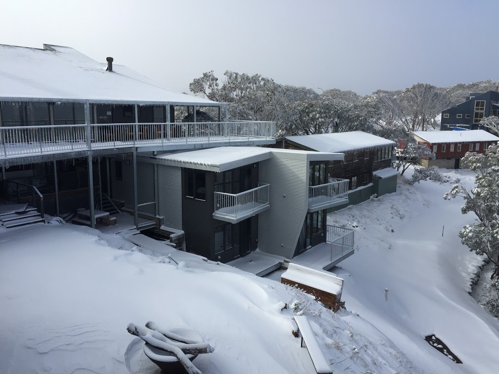 Mountain Dreaming Apartments | Lot 1 Great Alpine Rd, Hotham Heights VIC 3741, Australia | Phone: (03) 5759 3523