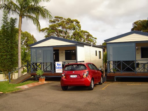 Mollymook Highway Cabins | 13 Princes Hwy, Mollymook NSW 2539, Australia | Phone: 0417 290 099