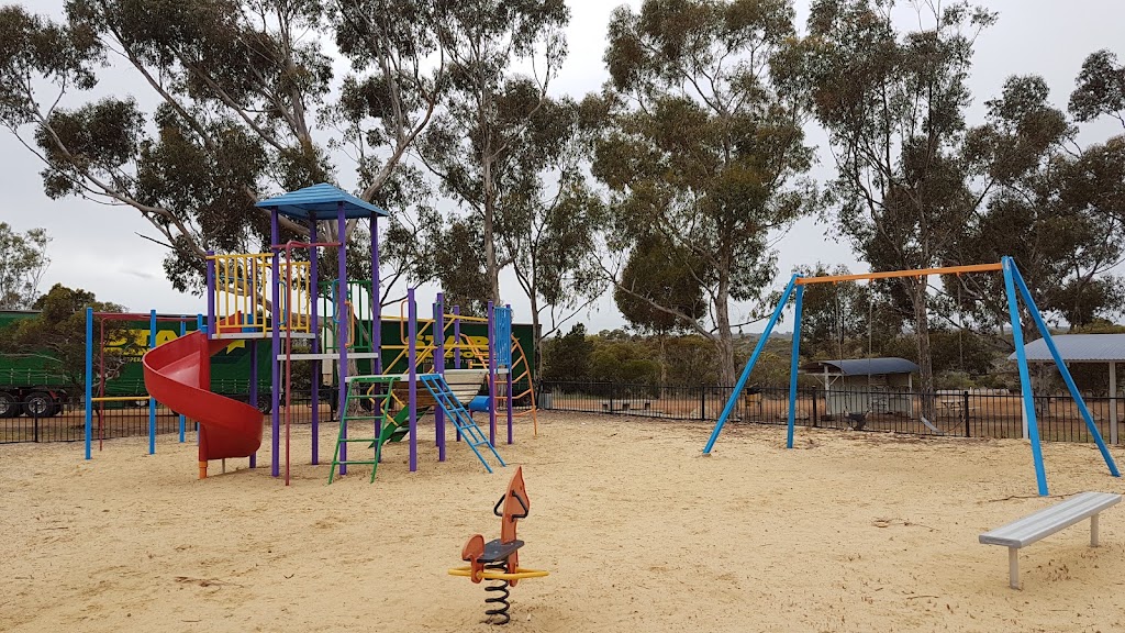 bp Truckstop | 14 Tubada St, Munglinup WA 6450, Australia | Phone: (08) 9075 1041