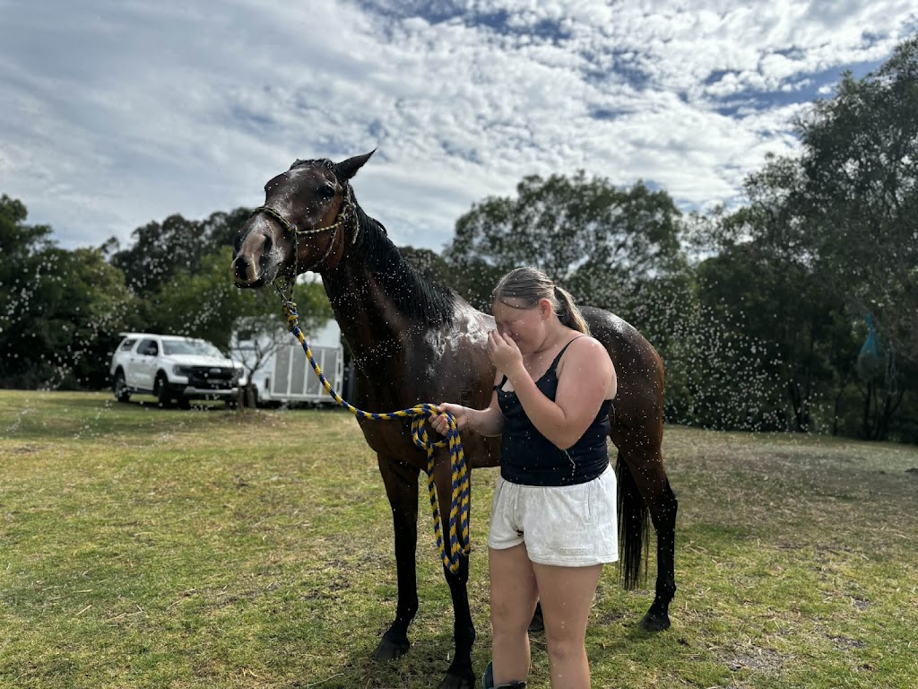 Kelly Zorn | Hayes Ln, Horsley NSW 2530, Australia | Phone: 0452 337 322