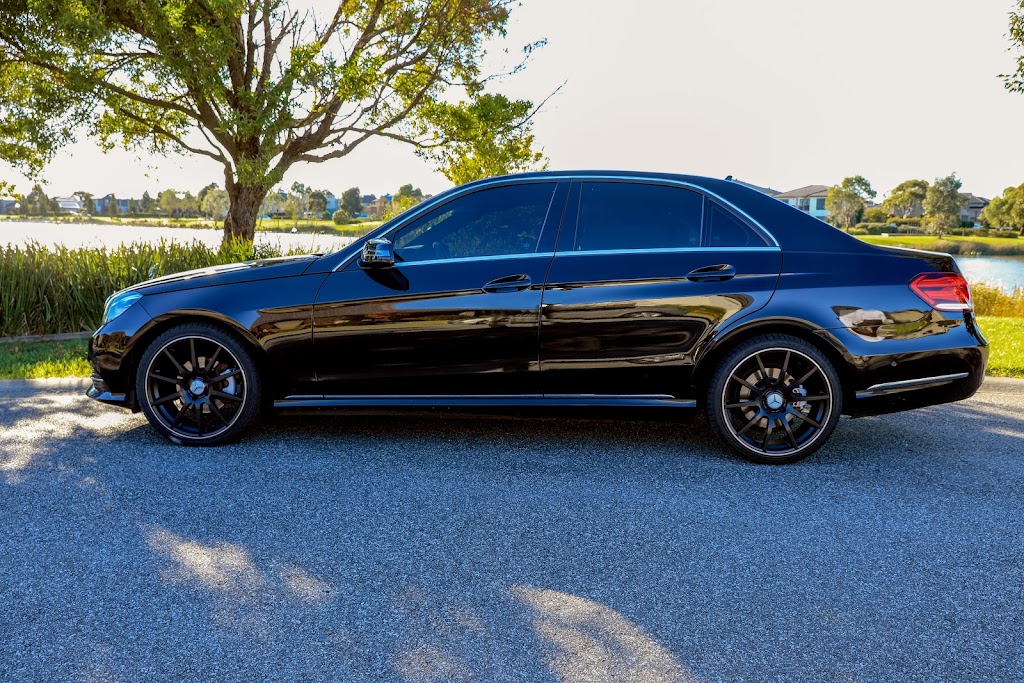 Luxo Cabs | 3 Nectar Ave, Manor Lakes VIC 3024, Australia | Phone: (03) 8488 8052