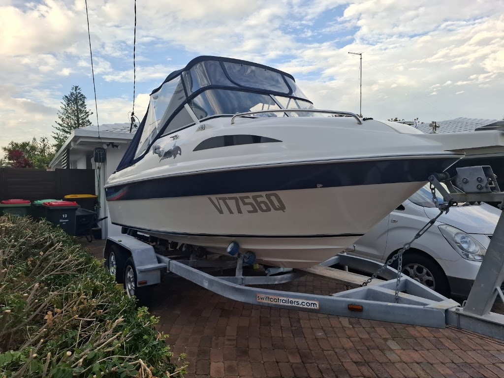 Crestrida Boats/Fibreglass Repairs | 12 Huntington St, Clontarf QLD 4019, Australia | Phone: (07) 3284 8039