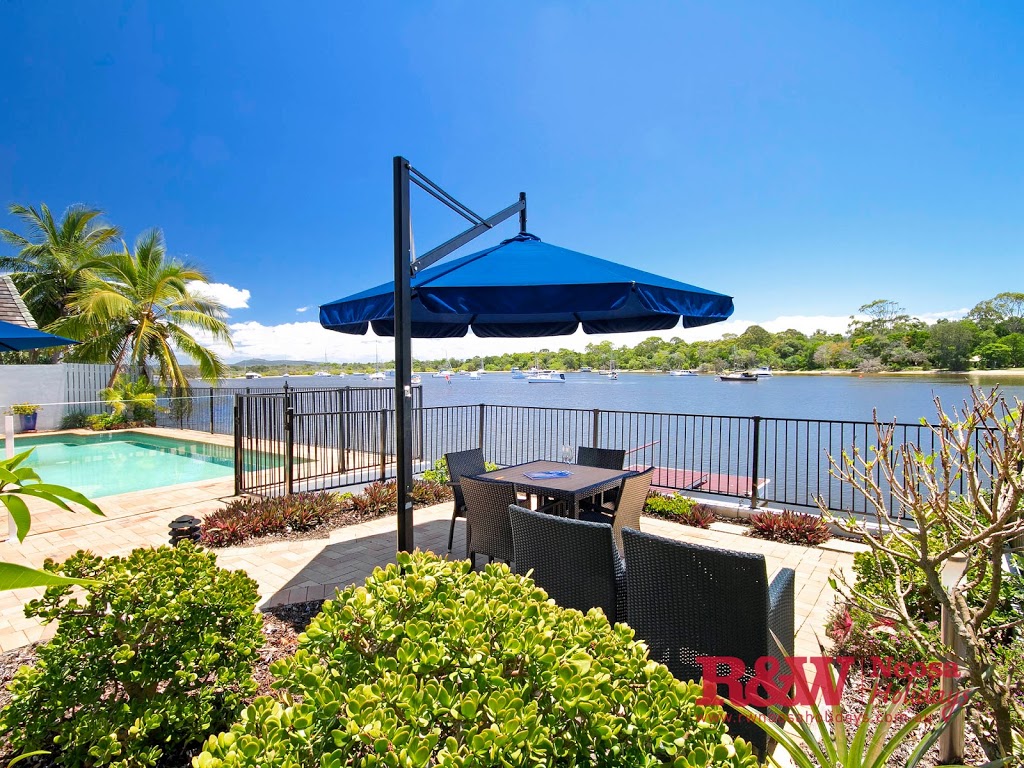 20 Noosa Parade - RW Noosa Holidays | 20 Noosa Parade, Noosa Heads QLD 4567, Australia | Phone: (07) 5448 0966