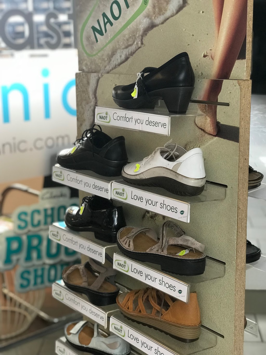Complete Step - Podiatry and Footwear Specialists | shoe store | Shop 5, 34/38 Lochiel Ave, Mount Martha VIC 3934, Australia | 0359748565 OR +61 3 5974 8565