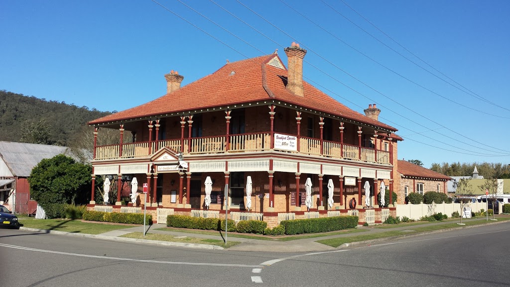 Court House Hotel | 23 King St, Paterson NSW 2421, Australia | Phone: (02) 4938 5122