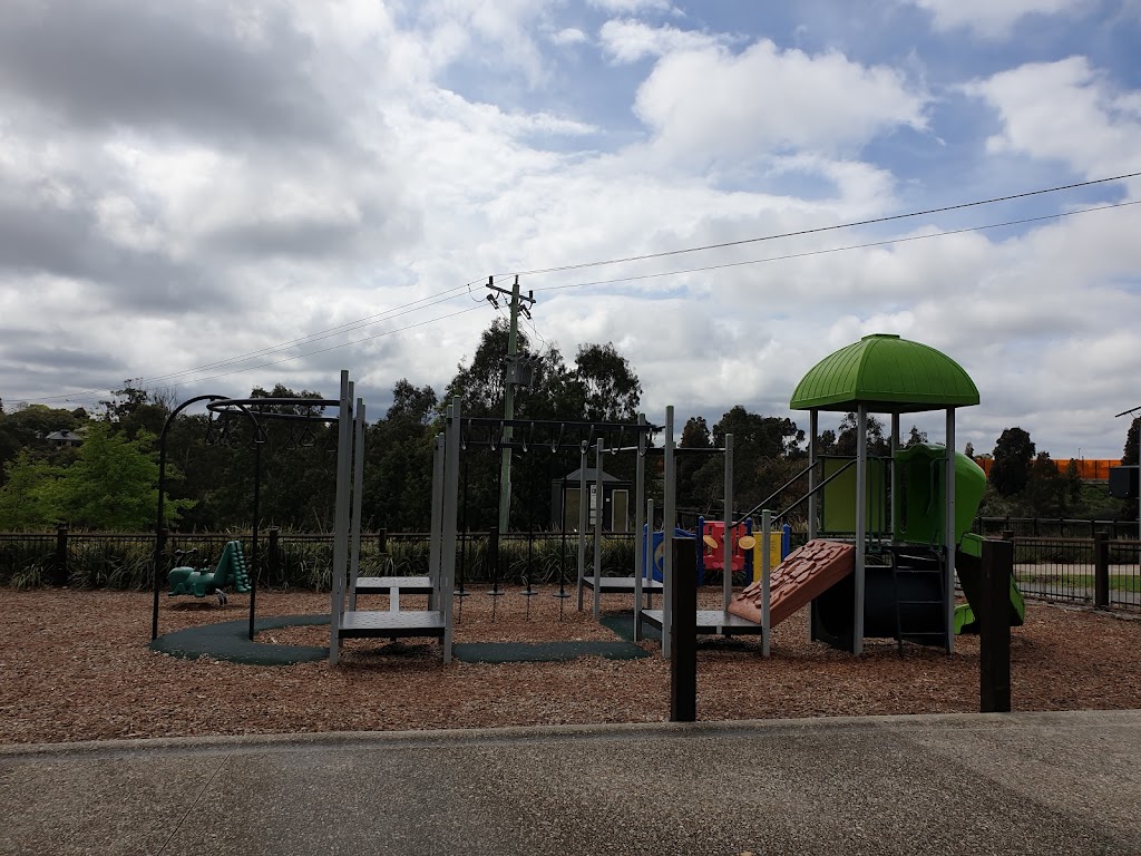 Playground |  | Oakwood Park, Princes Hwy, Noble Park North VIC 3174, Australia | 0397296516 OR +61 3 9729 6516