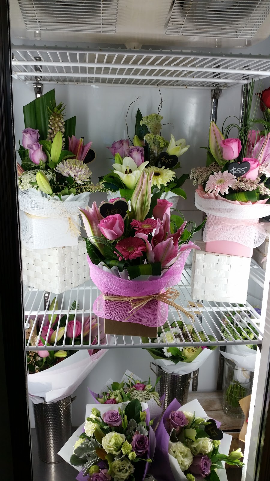 Westmeadow Forever Flowers | florist | 15-23 Fawkner St, Westmeadows VIC 3049, Australia | 0393105622 OR +61 3 9310 5622