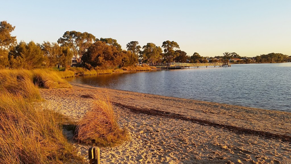Shelley Beach Park WC | park | 265/267 Riverton Dr N, Shelley WA 6148, Australia