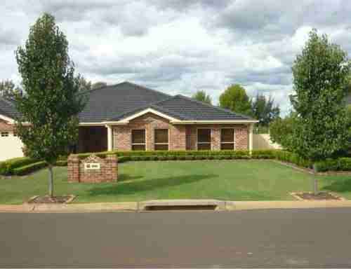 McNamara Landscaping & Softfall | Corner Dowton Drive and, Williams Cct, Dubbo NSW 2830, Australia | Phone: 0429 404 294
