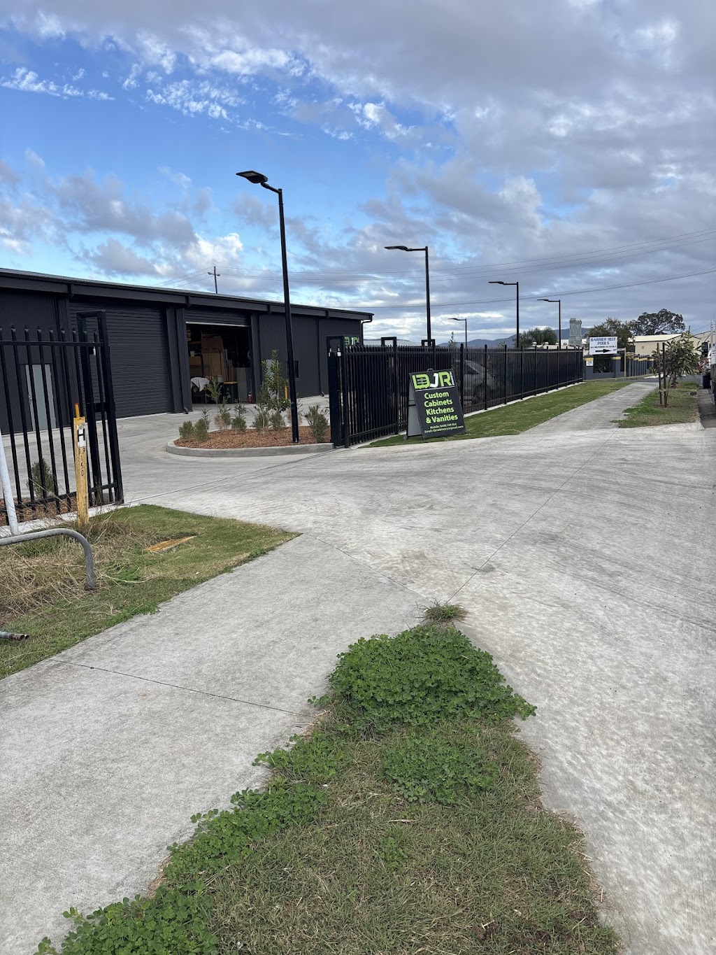 DJR cabinetry | Unit 2/32-34 Enterprise Dr, Beaudesert QLD 4285, Australia | Phone: 0408 749 954