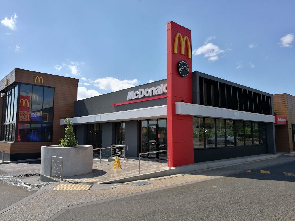 McDonalds Toowoomba South | meal takeaway | 825-827 Ruthven St, Toowoomba City QLD 4350, Australia | 0746361600 OR +61 7 4636 1600