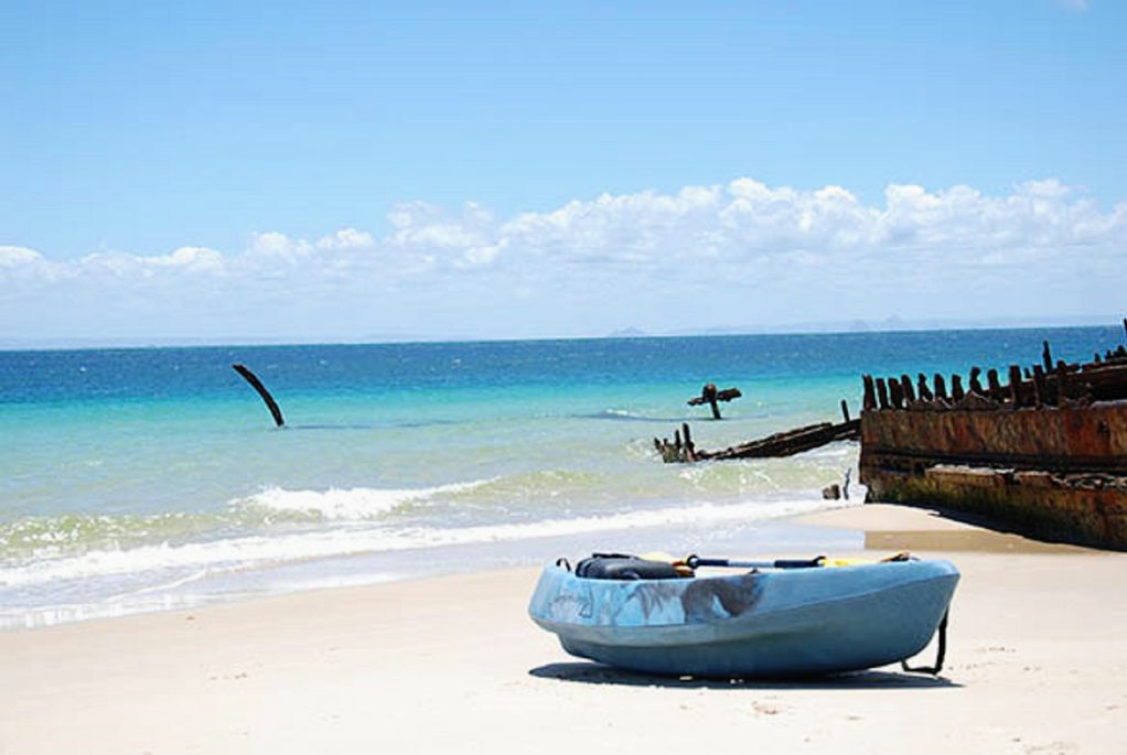 Happy days moreton island | lodging | 57 The Strand, Bulwer QLD 4025, Australia | 0428986890 OR +61 428 986 890