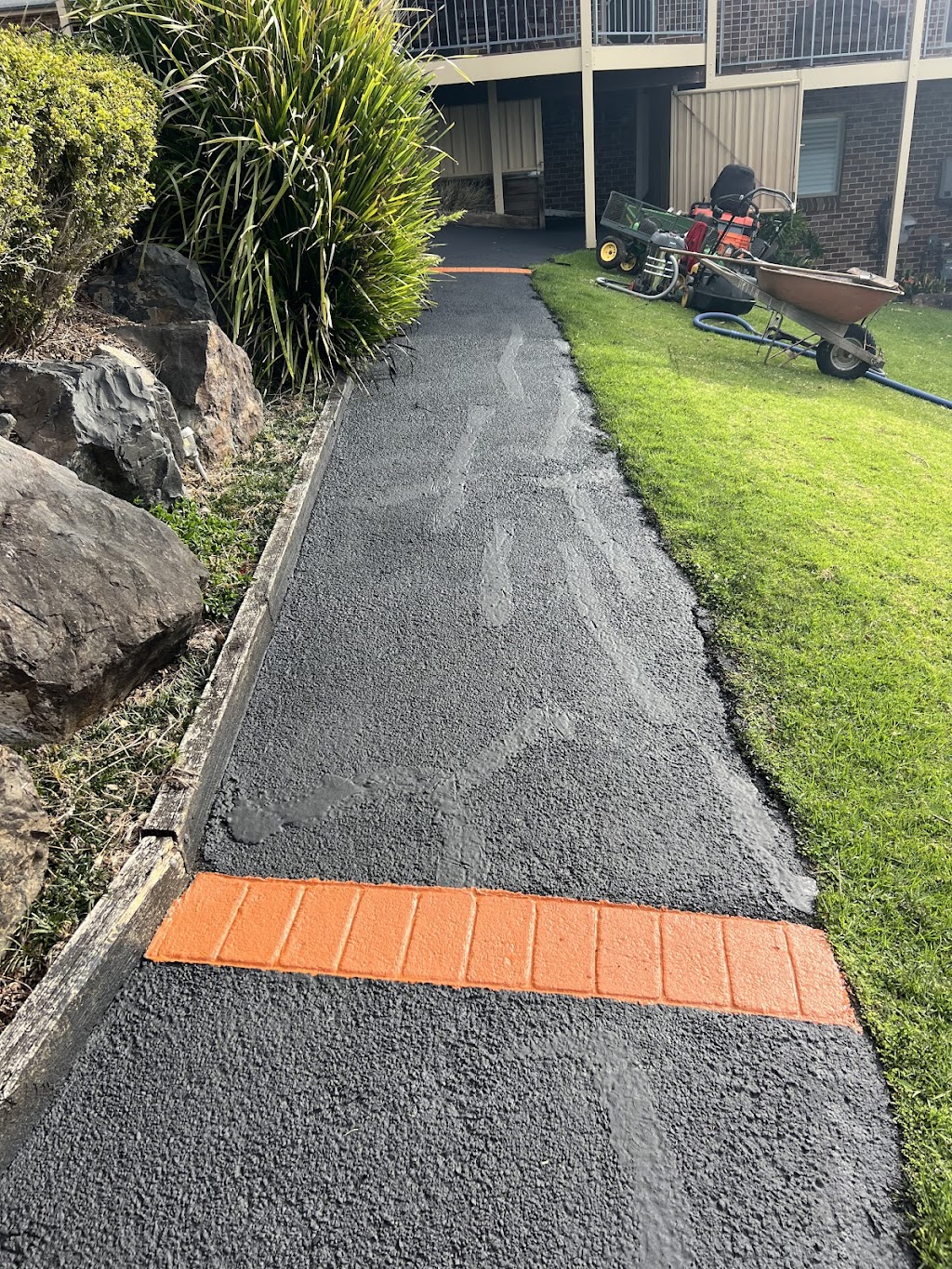 Illawarra sprayseal pty ltd | 125a Douglas Park Dr, Douglas Park NSW 2569, Australia | Phone: 0488 131 212