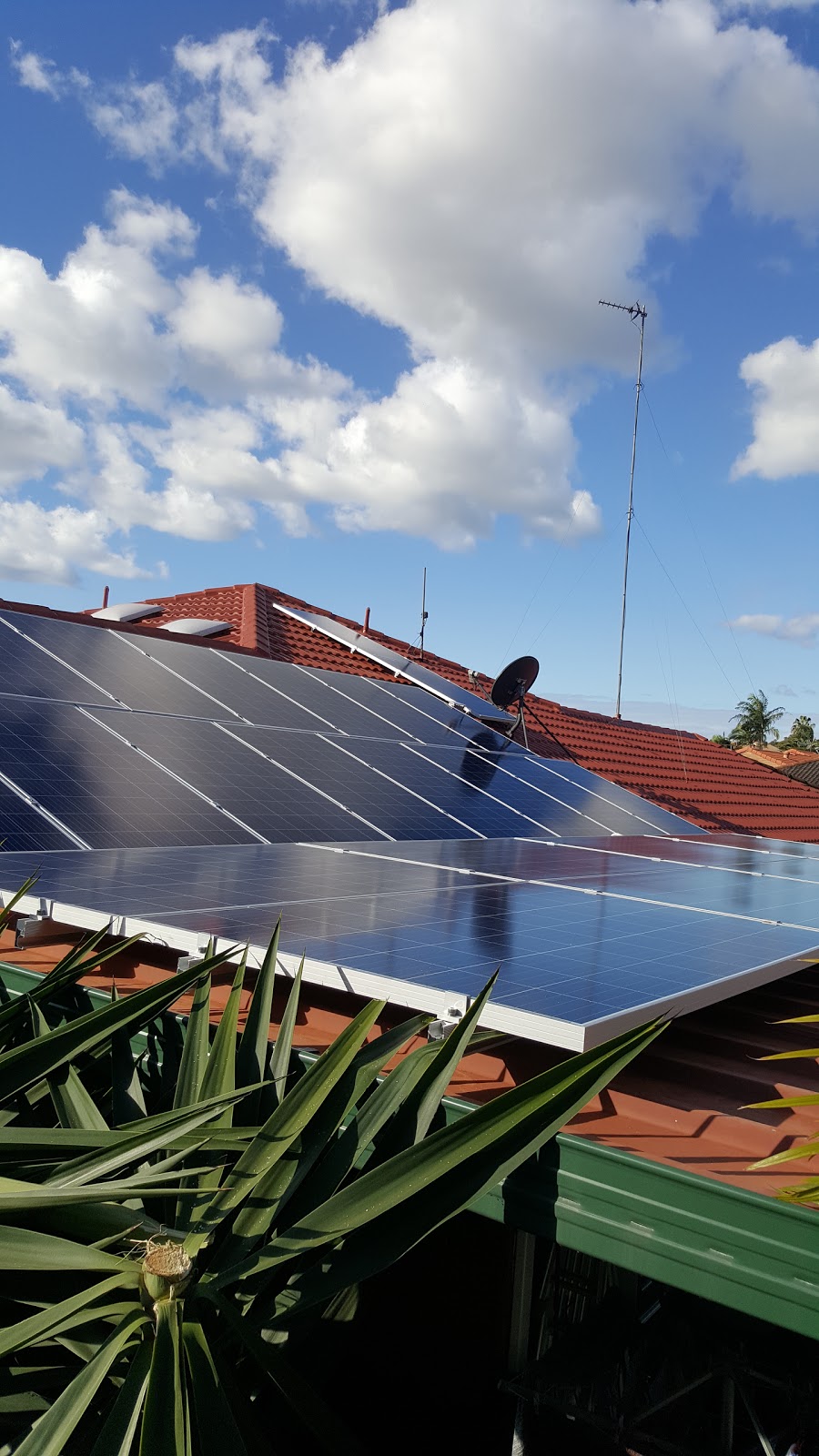 Coastwide Solar | 19/9 Greg Chappell Dr, Burleigh Heads QLD 4220, Australia | Phone: (07) 5520 0034