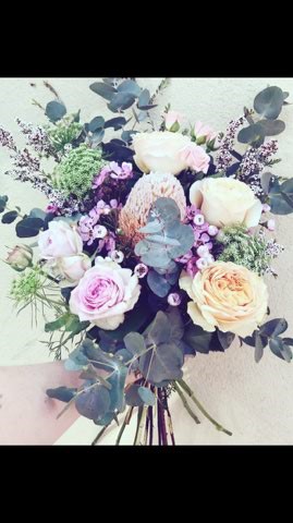 Flowers Naturally | florist | 597 Smollett St, Albury NSW 2640, Australia | 0260218001 OR +61 2 6021 8001