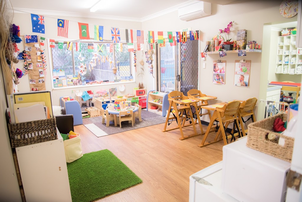 Creative Garden Early Learning Centre Coombabah | school | 611A Pine Ridge Rd, Biggera Waters QLD 4216, Australia | 1800517075 OR +61 1800 517 075