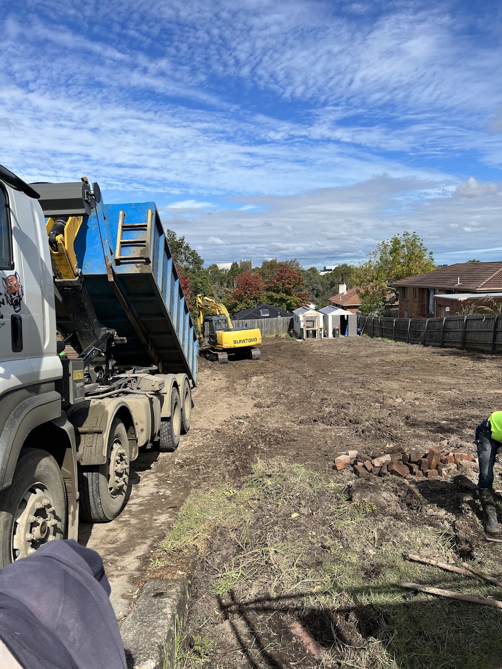 Tiger Demolition and Excavation team | 1 Natural Dr, Craigieburn VIC 3064, Australia | Phone: 0411 153 444