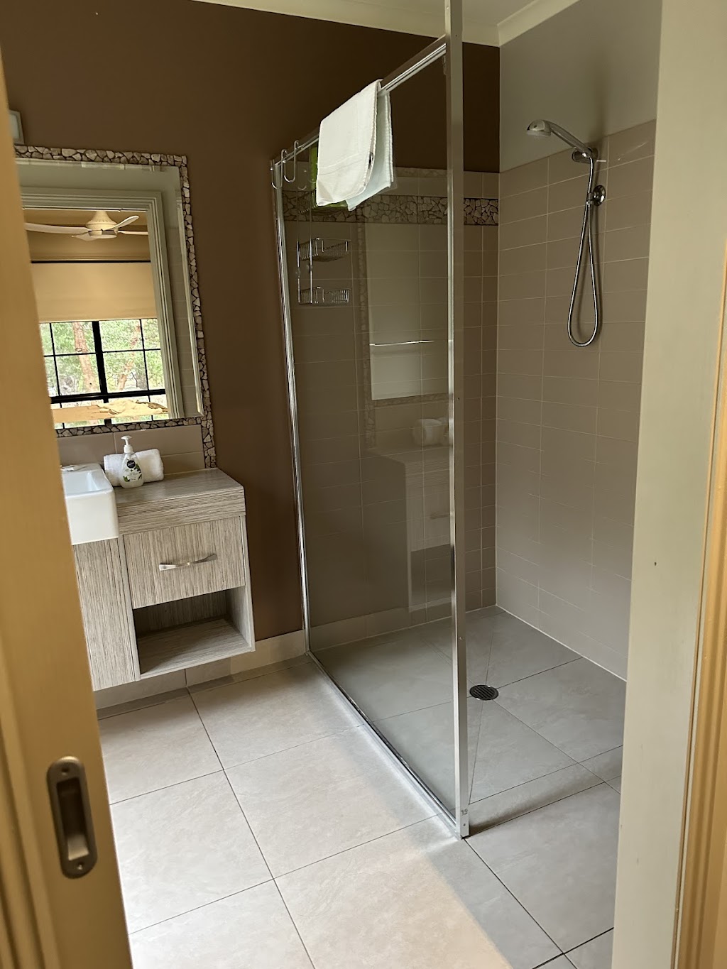 The Blue Wren Villas | 6 Rosea St, Halls Gap VIC 3381, Australia | Phone: 0419 593 107