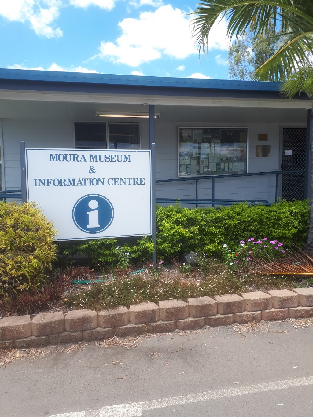 Moura Museum | travel agency | 34 Gillespie St, Moura QLD 4718, Australia