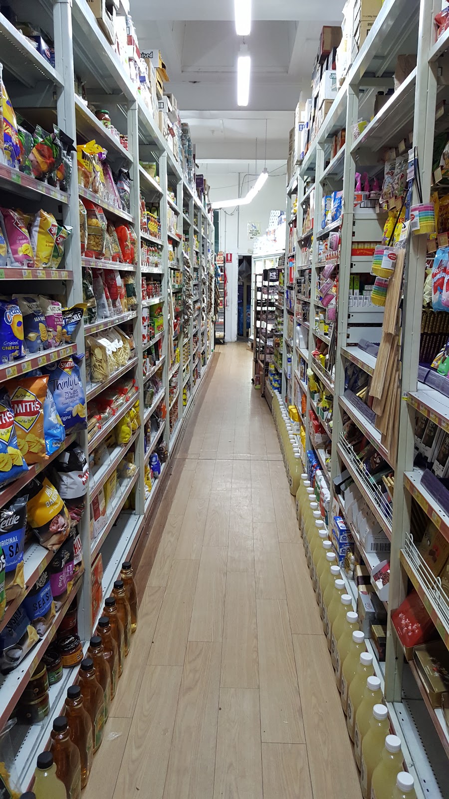 Blackheath Friendly Grocer | supermarket | 14-16 Govetts Leap Rd, Blackheath NSW 2785, Australia | 0247878477 OR +61 2 4787 8477