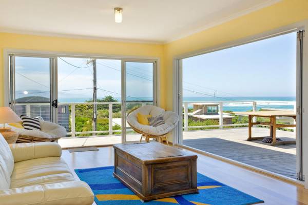 Marengo Beach House Holiday Home | lodging | 10 Harrison St, Marengo VIC 3233, Australia | 0352372600 OR +61 3 5237 2600
