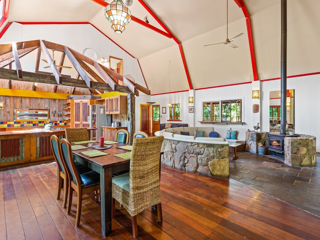 Nolans Lodge | 276 Nolans Rd, Stokers Siding NSW 2484, Australia | Phone: 0408 689 193