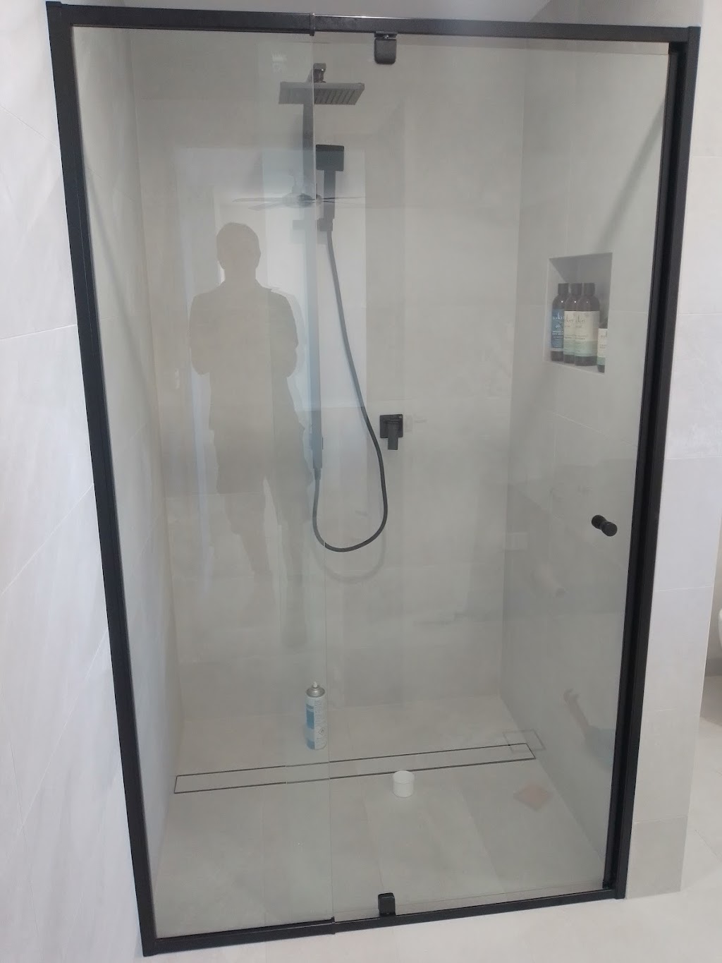Macksville glass | 10 Melaleuca Pl, Scotts Head NSW 2447, Australia | Phone: 0404 466 486