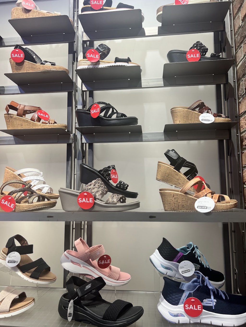 Skechers Burwood | 103/100 Burwood Rd, Burwood NSW 2134, Australia | Phone: (02) 9497 5068