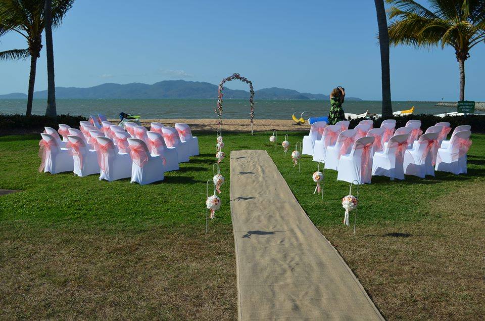 Eronda Ceremonies | Magnetic Island, 26 Mango Pkwy, Nelly Bay QLD 4819, Australia | Phone: 0416 272 806