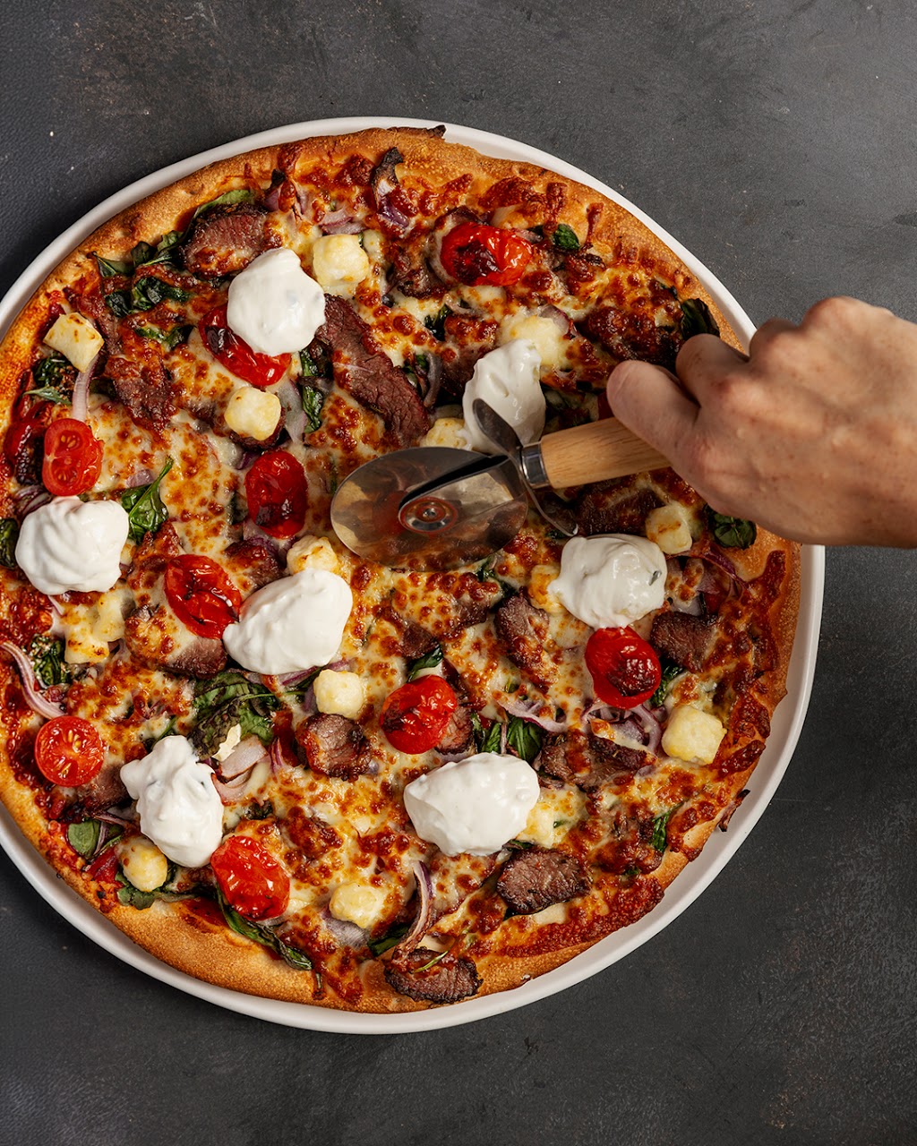 Victorias Pizza ‘N’ Beyond - Mernda | Unit 8/180 Riverdale Bvd, Mernda VIC 3754, Australia | Phone: (03) 8103 8383