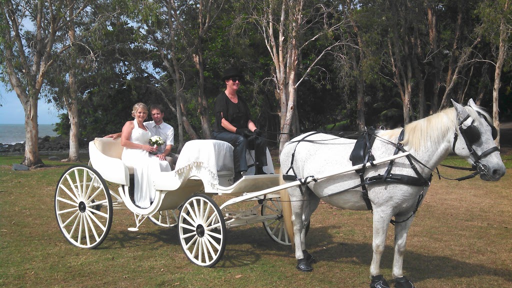 Wedding Celebrant Bonnie Harris | Fairyland Rd, Kuranda QLD 4881, Australia | Phone: 0400 746 899