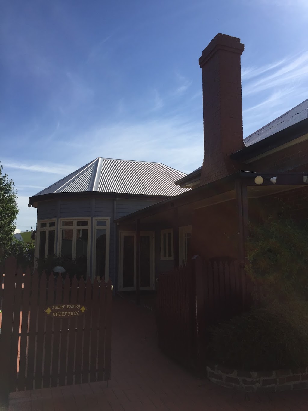 Bairnsdale Bed and Breakfast | lodging | 6 Park Street, Bairnsdale VIC 3875, Australia | 0351526655 OR +61 3 5152 6655