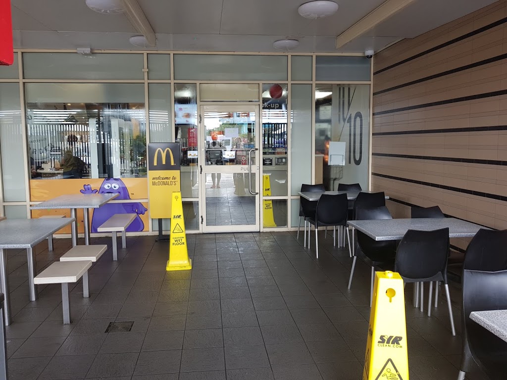 McDonalds Innisfail | 18 Ernest St, Innisfail QLD 4860, Australia | Phone: (07) 4061 6411