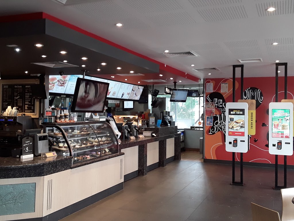 McDonalds Cairns | cafe | Bruce Hwy, Cairns City QLD 4870, Australia | 0740331311 OR +61 7 4033 1311