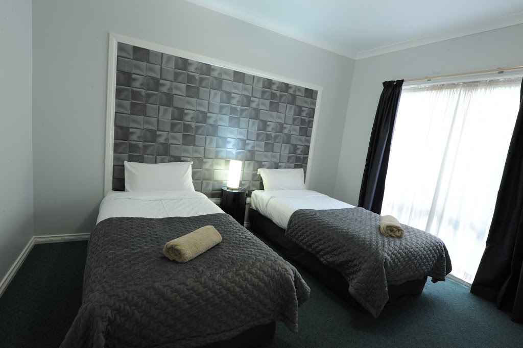 Golden Reef Motor Inn | lodging | 186 McIvor Hwy, Strathdale VIC 3550, Australia | 0354411000 OR +61 3 5441 1000