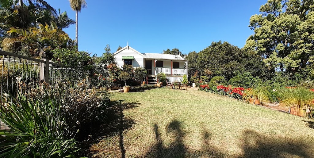 The Gardeners Cottage | The Gardeners Cottage 27 Lismore/Bangalow Road, Bangalow NSW 2479, Australia | Phone: (02) 6687 1448