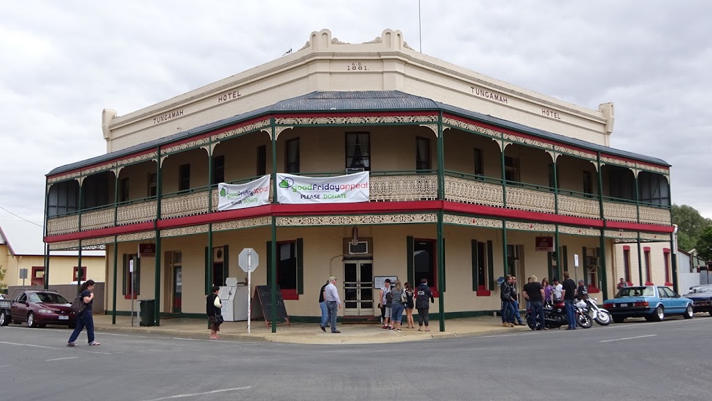 Tungamah Hotel | lodging | 38 Barr St & Middleton Street, Tungamah VIC 3728, Australia | 0357485055 OR +61 3 5748 5055