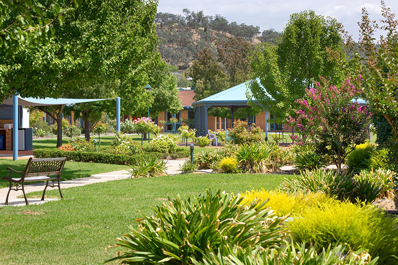 Murray Gardens Retirement Village | lodging | 36 Mountford Cres, East Albury NSW 2640, Australia | 1300687738 OR +61 1300 687 738