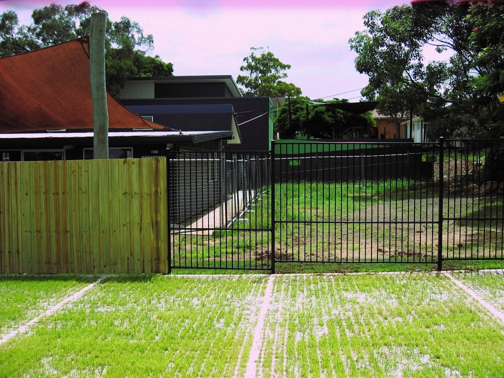 Amazing Fencing QLD | store | 18 Old Pacific Hwy, Yatala QLD 4207, Australia | 1800739359 OR +61 1800 739 359