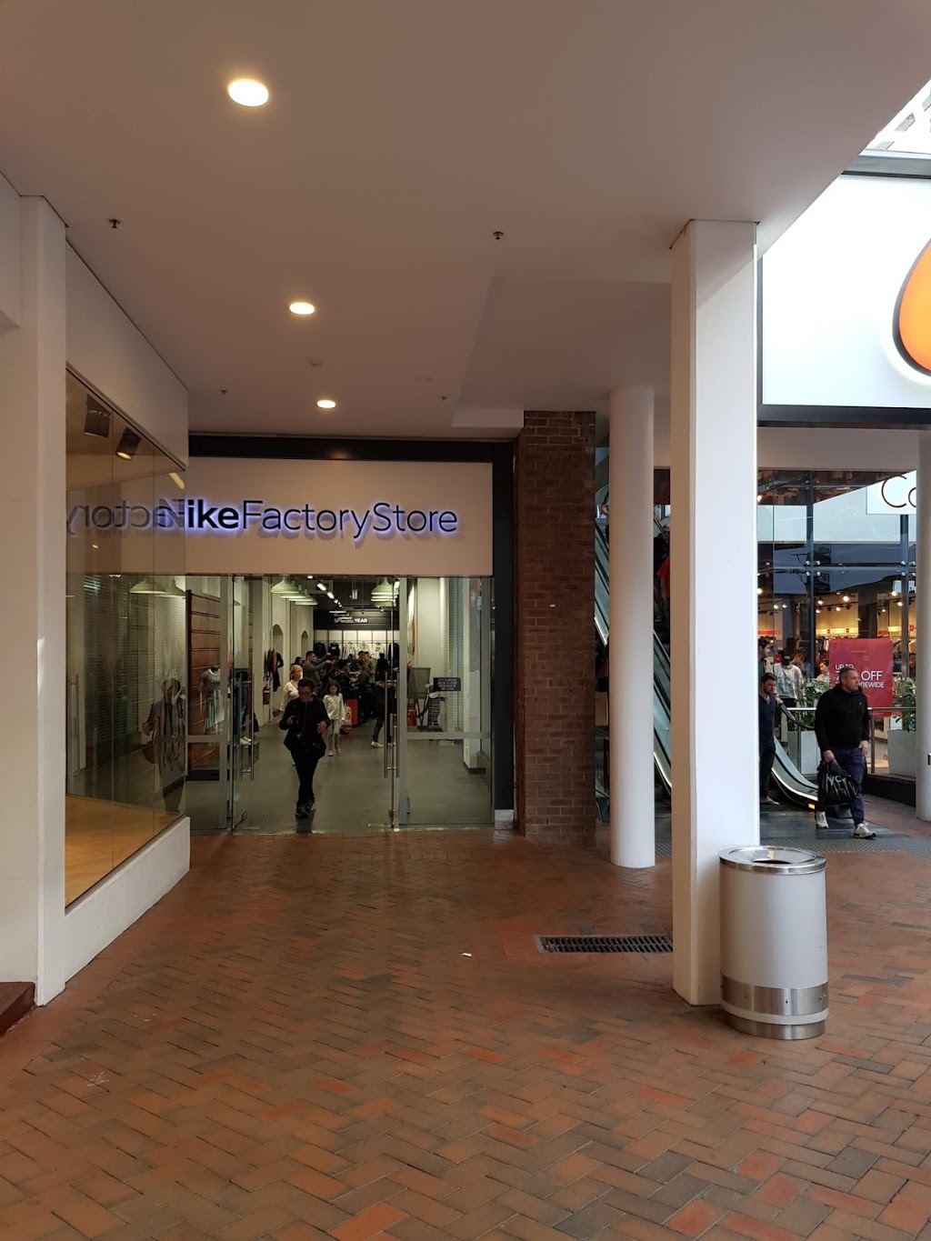 Nike Factory Outlet | clothing store | 15/19 Roseby Street BIRKENHEAD SHOPPING CENTRE, Drummoyne NSW 2047, Australia | 0291814970 OR +61 2 9181 4970