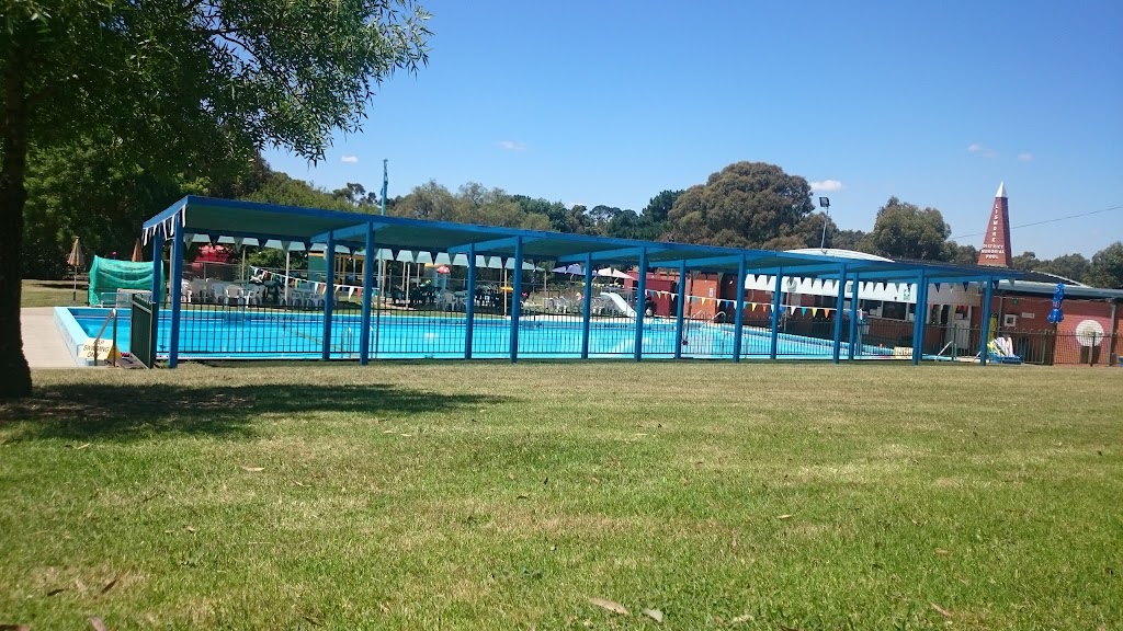Lismore Outdoor Swimming Pool |  | Cameron St, Lismore VIC 3324, Australia | 0355962212 OR +61 3 5596 2212