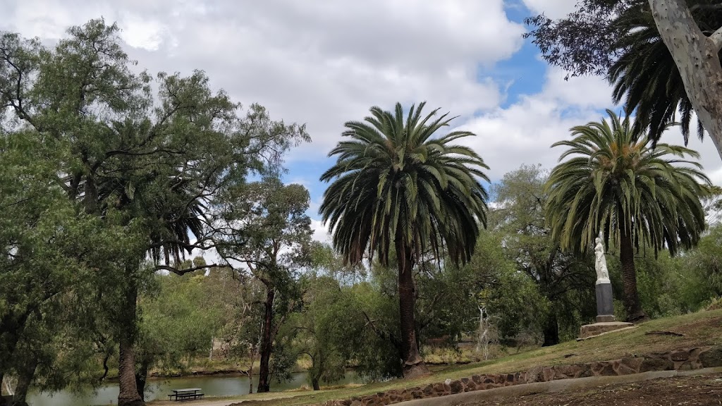 Tea Gardens Reserve | park | Avondale Heights VIC 3034, Australia