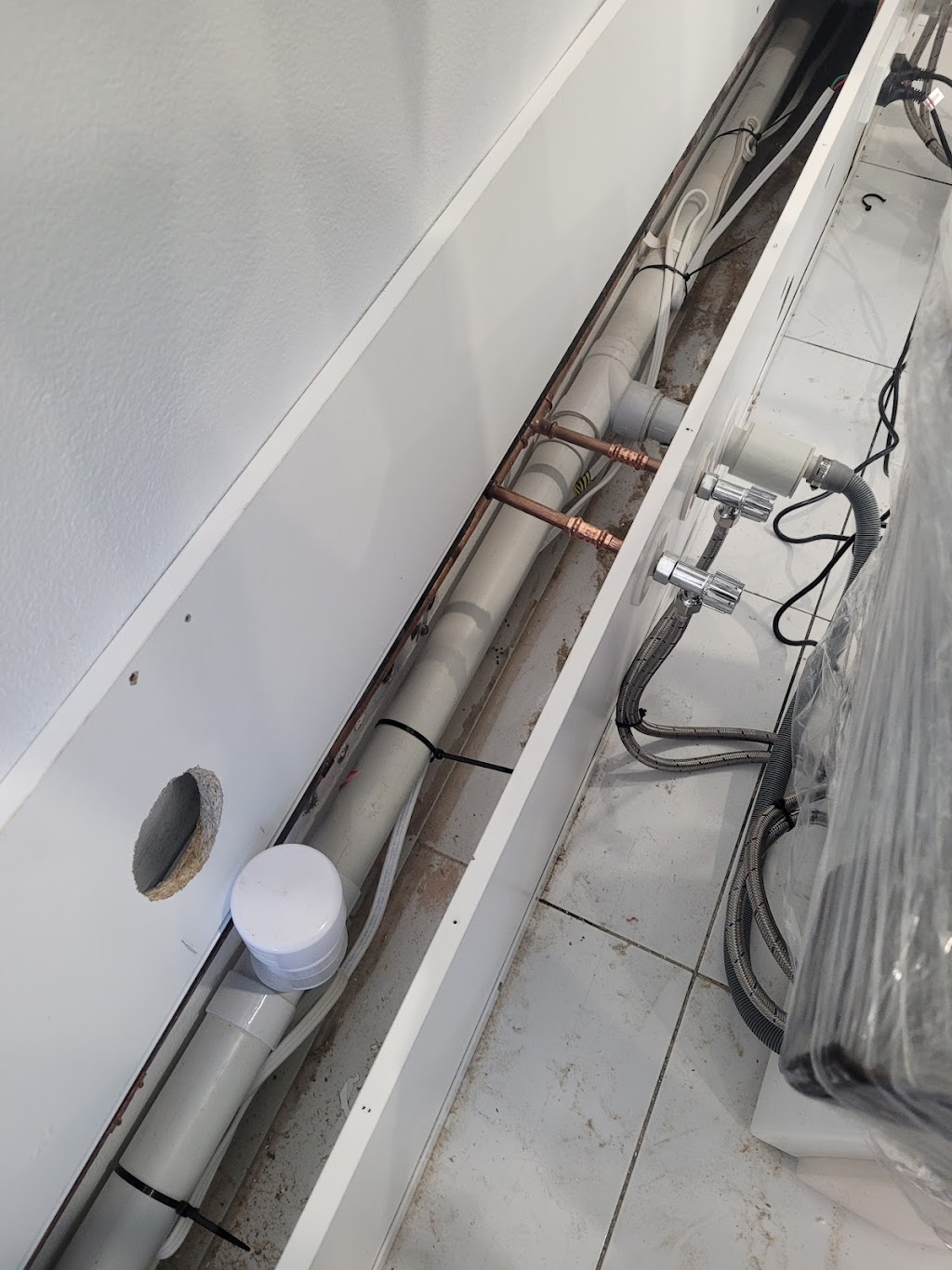 BM Plumbing & Maintenance | 14 Buangi Rd, Durren Durren NSW 2259, Australia | Phone: 0414 370 701