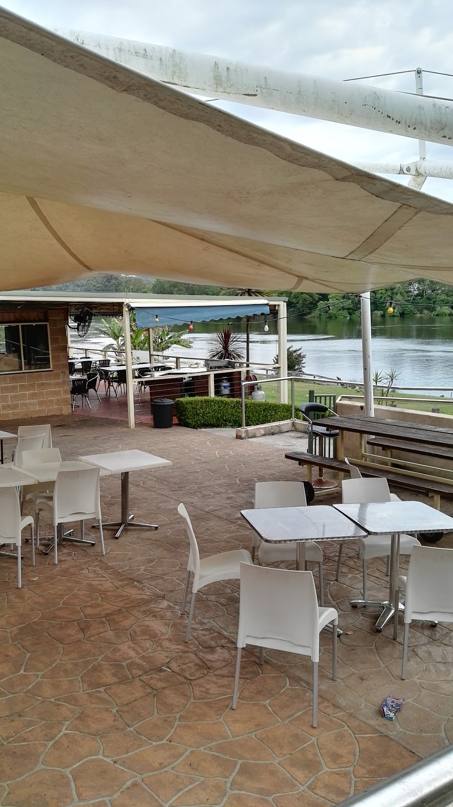 Paradise Cafe | cafe | 766 River Rd, Lower Portland NSW 2756, Australia | 0245754060 OR +61 2 4575 4060