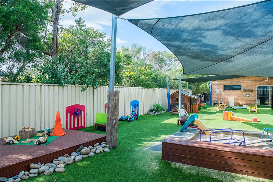 Kindy Patch Forresters Beach | 43 Bellevue Rd, Forresters Beach NSW 2260, Australia | Phone: 1800 517 052