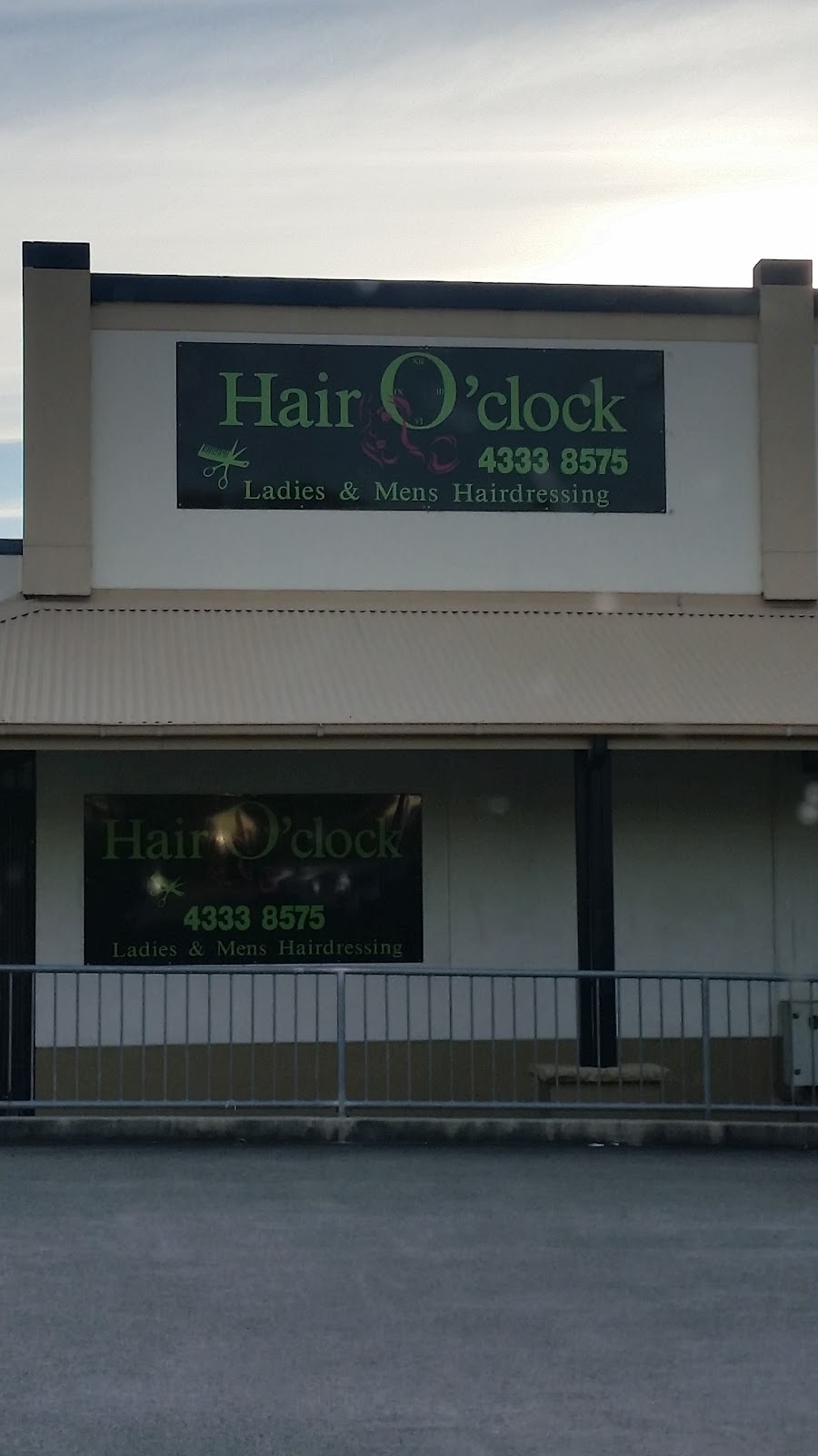 Hair Oclock | b1/161-173 Cresthaven Ave, Bateau Bay NSW 2261, Australia | Phone: (02) 4333 8575