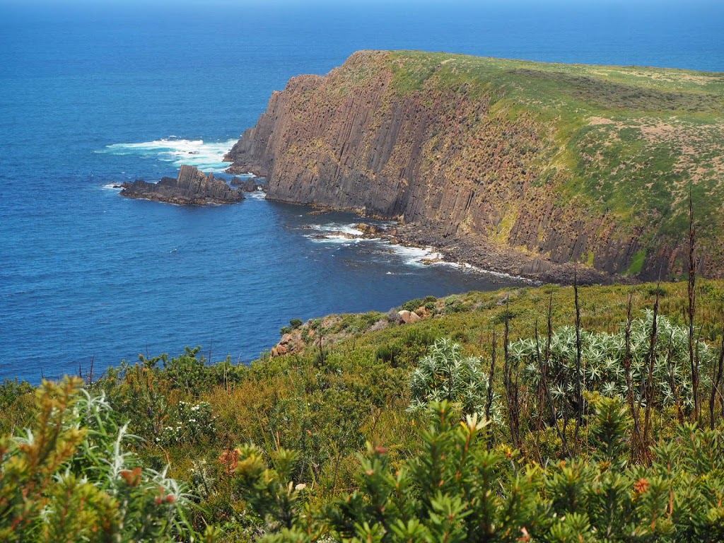 Cape Bruny Lighthouse Tours | Lighthouse Rd, South Bruny TAS 7150, Australia | Phone: (03) 6144 3045