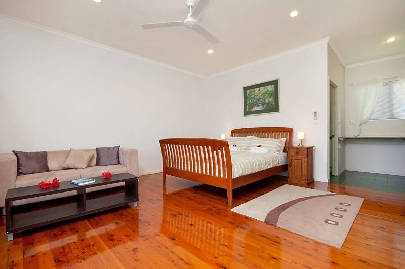 Jungara Cairns Bed and Breakfast | 20-22 Robb Rd, Cairns QLD 4870, Australia | Phone: (07) 4039 1892